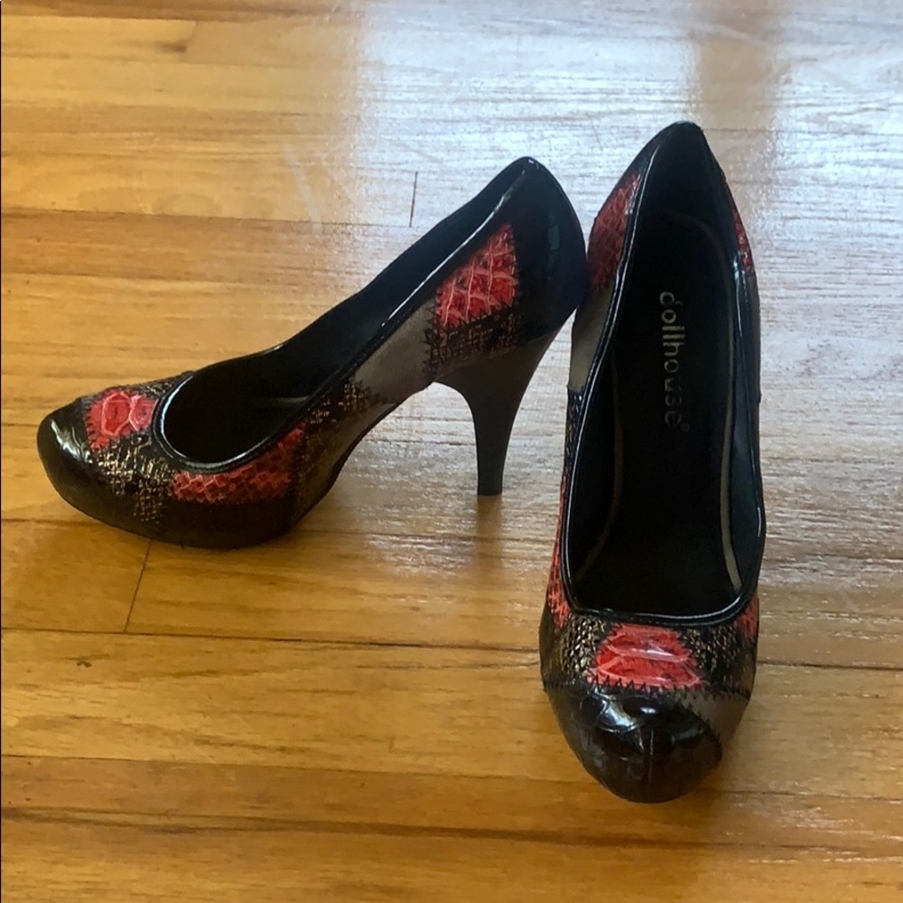 Printed, stitched heels